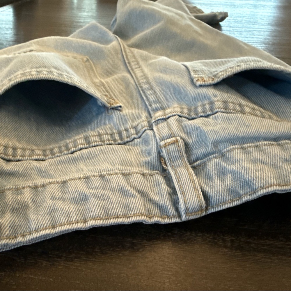 Girls 7 Distressed Look Light Blue Jeans - Picture 9 of 11